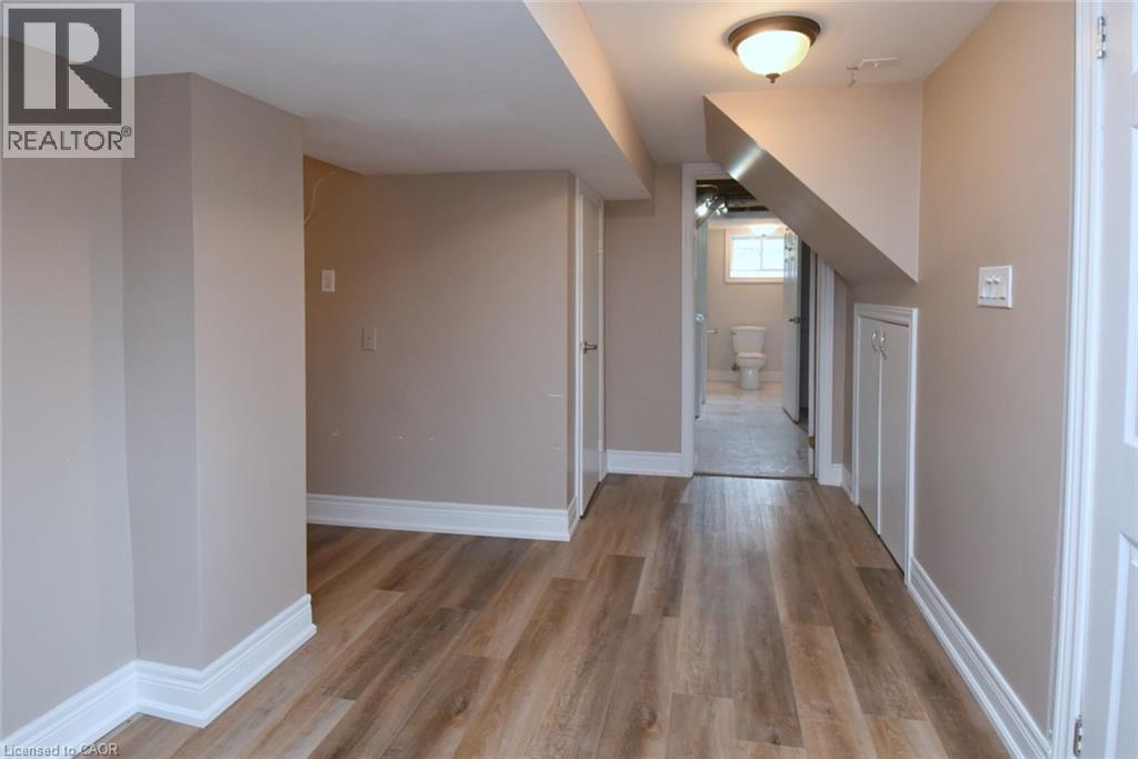 945 GLEN VIEW Avenue - Image 17