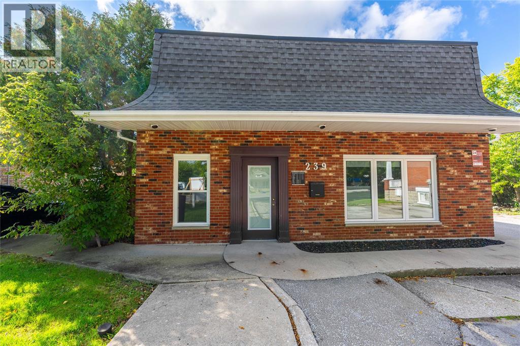 239 ONTARIO STREET, Sarnia — photo 3