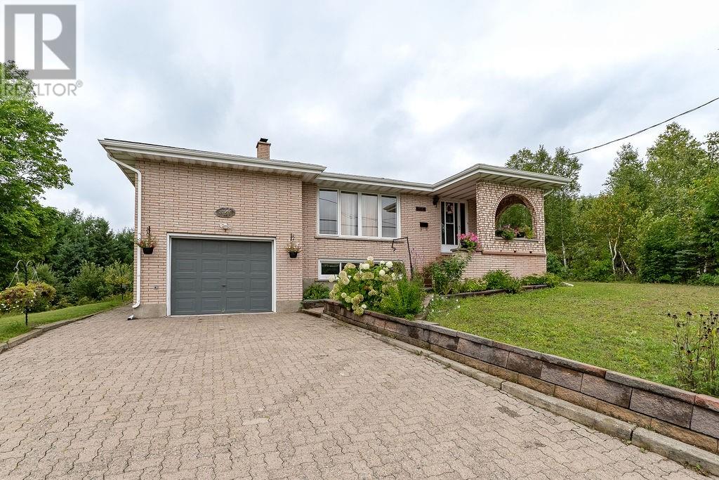 Property for sale at 3166 Algonquin Road