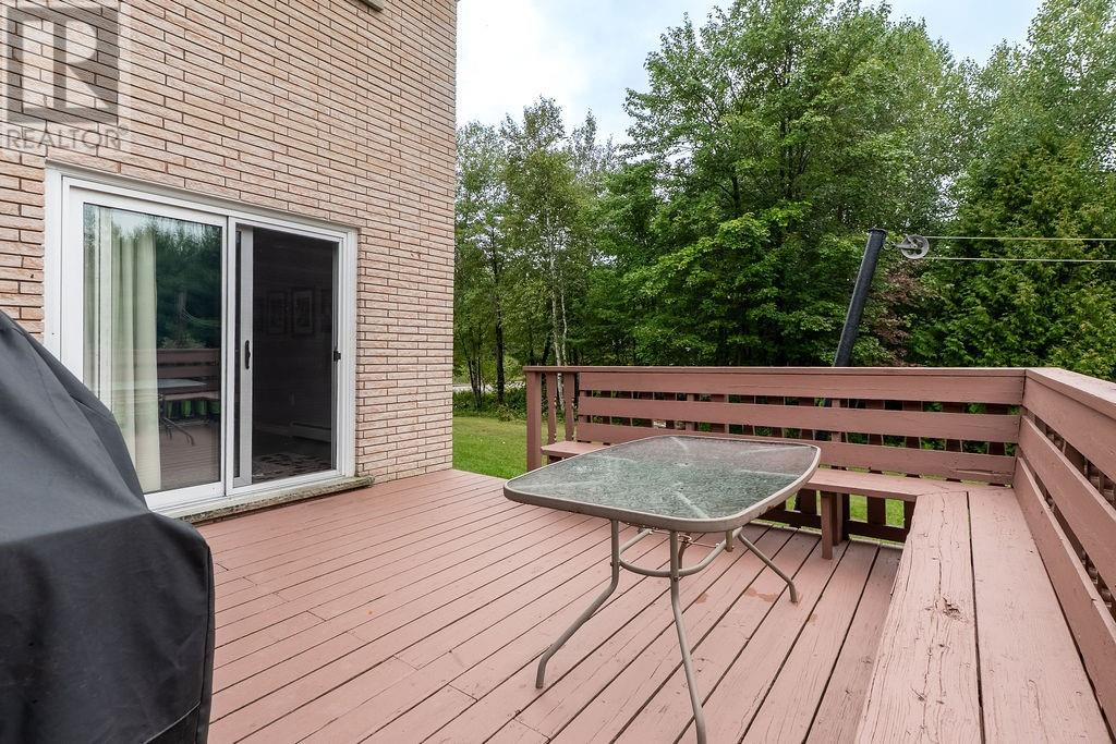 3166 Algonquin Road - Image 35
