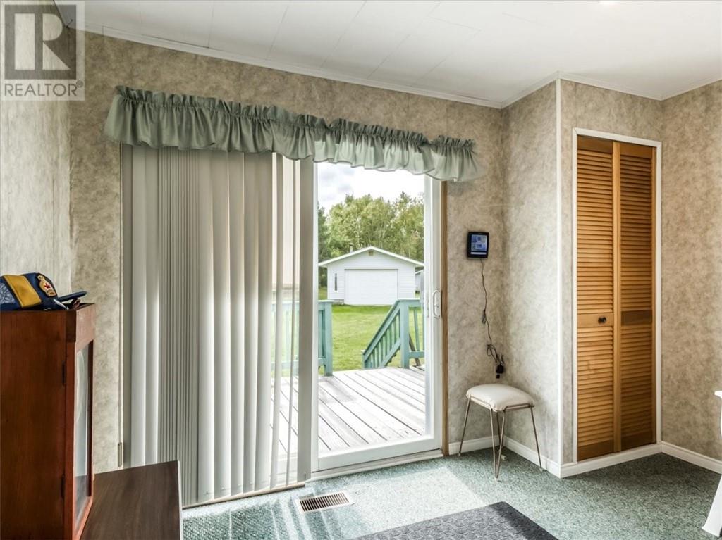 2650 Falconbridge Highway - 10