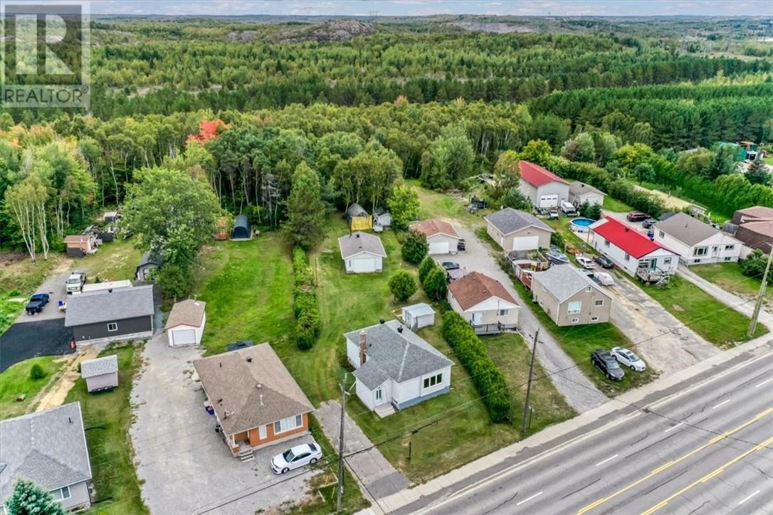 2650 Falconbridge Highway - 25