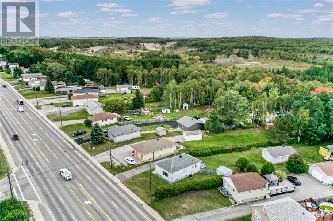 2650 Falconbridge Highway - 30