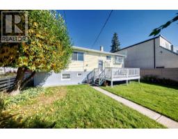 4pc Bathroom - 435 51 Avenue, Calgary, AB T2V0A2 Photo 6