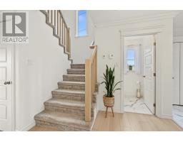 172 Lanark Drive thumbnail 17