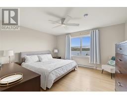 172 Lanark Drive thumbnail 19