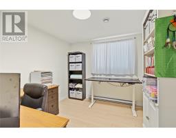 172 Lanark Drive thumbnail 28