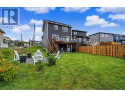 172 Lanark Drive thumbnail 3