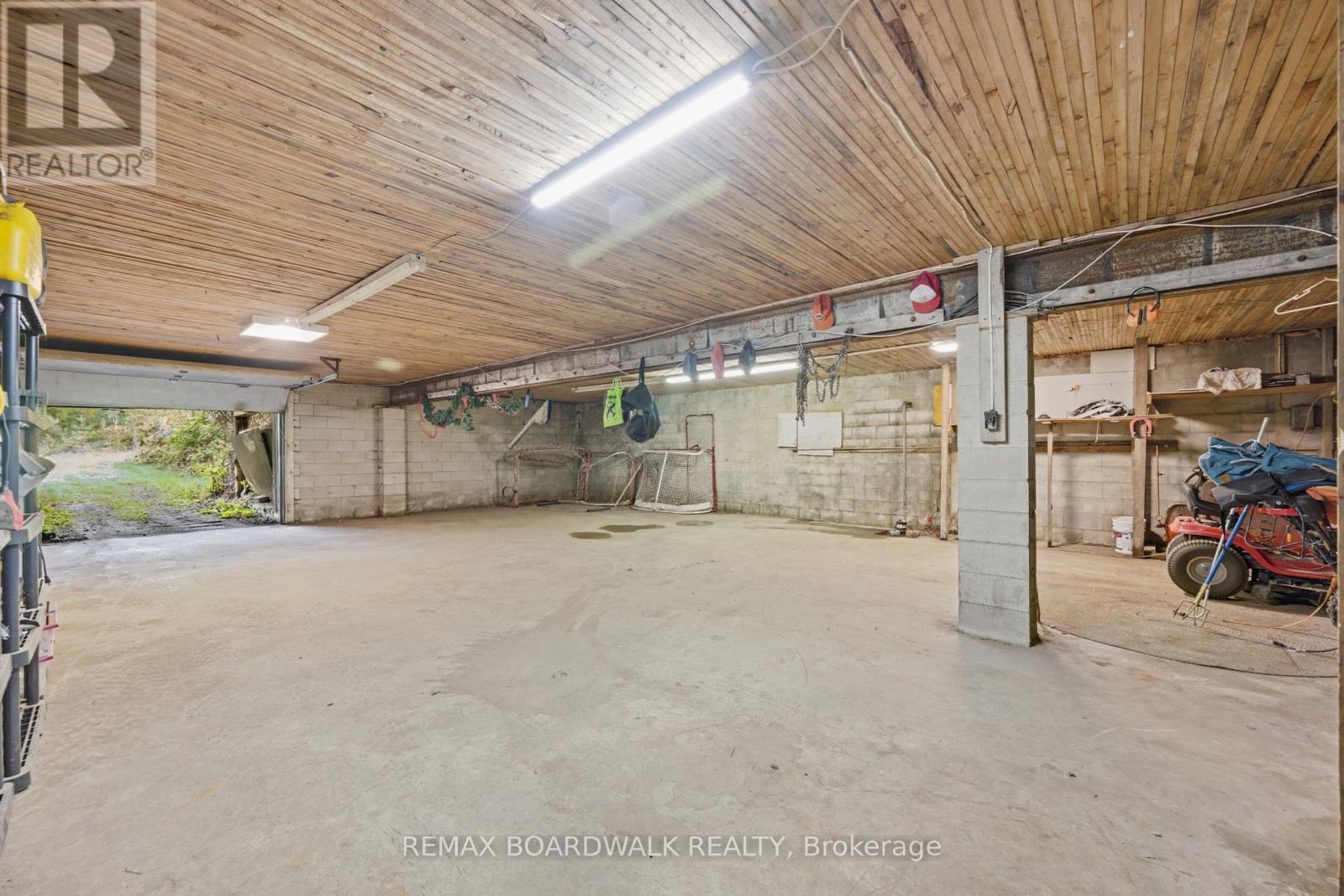 2725 MCINTOSH ROAD - Image 22