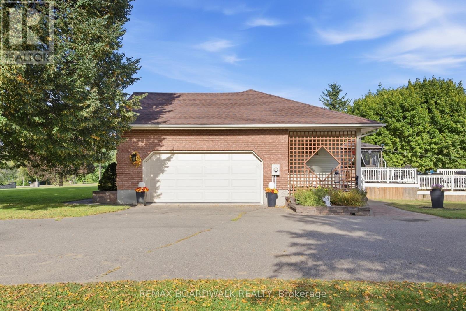 2725 MCINTOSH ROAD - Image 3