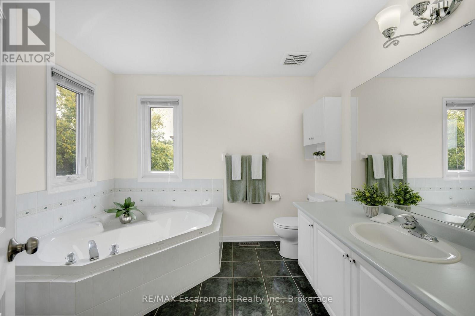 1194 OLD OAK DRIVE - 19