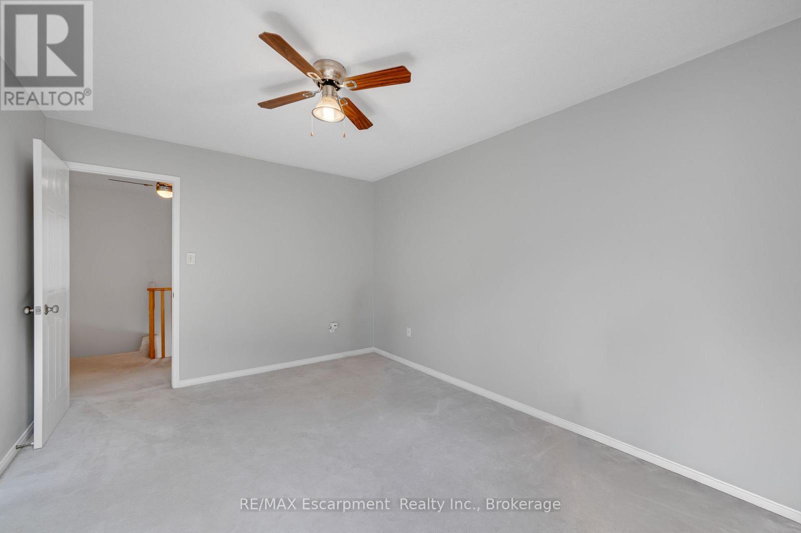 1194 OLD OAK DRIVE - Image 25