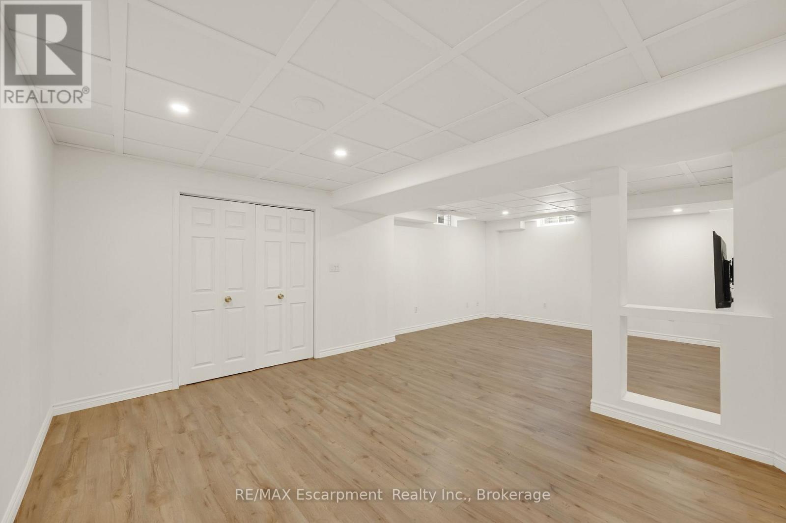 1194 OLD OAK DRIVE - 27