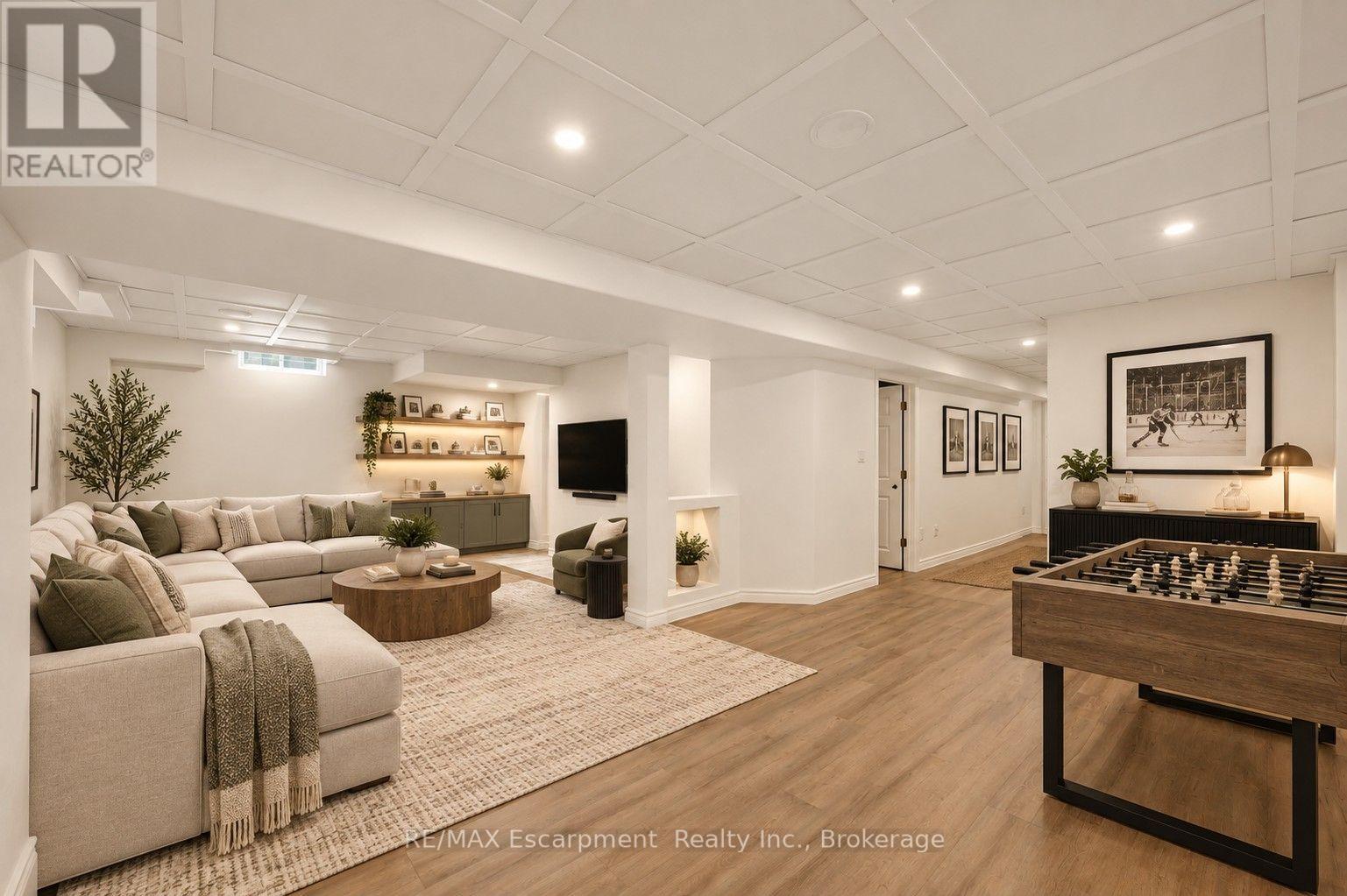 1194 OLD OAK DRIVE - 28