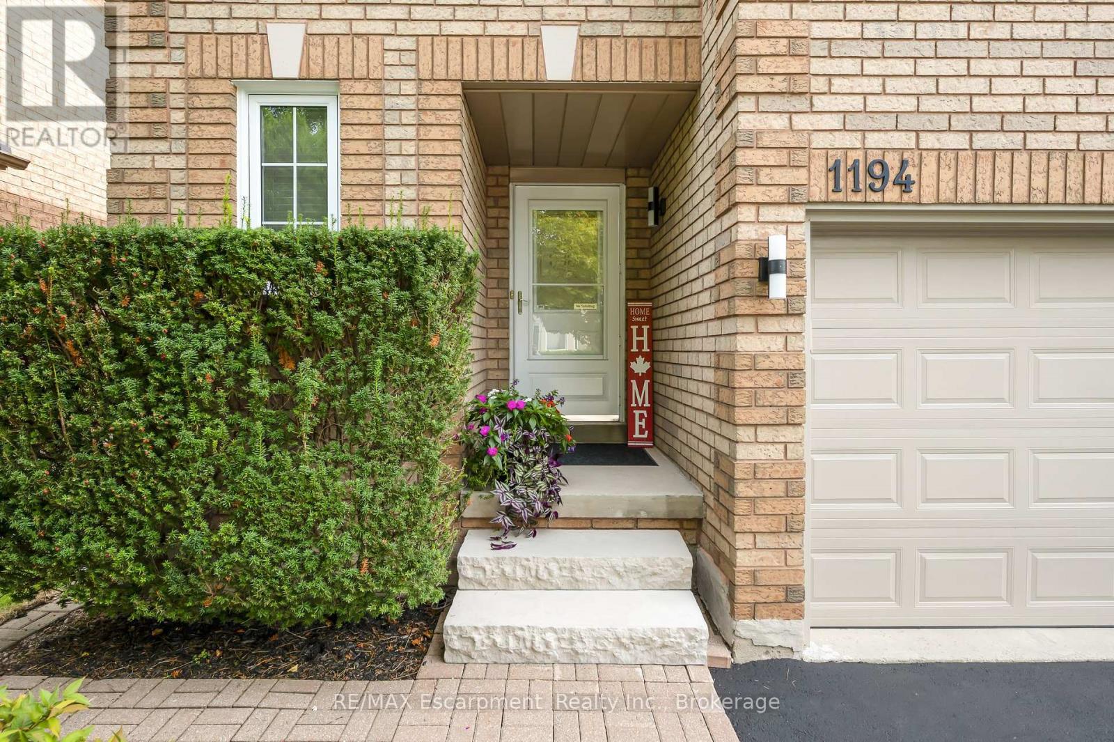 Photo of 1194 OLD OAK DRIVE