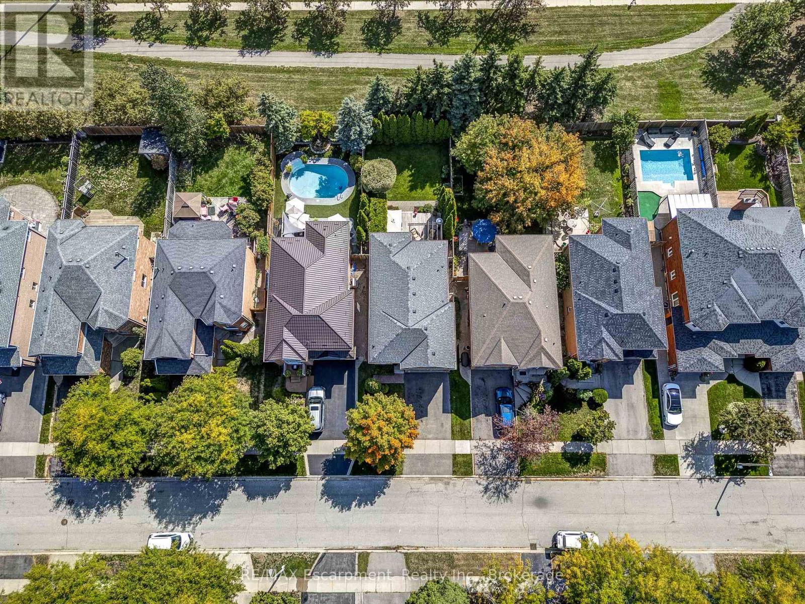 1194 OLD OAK DRIVE - 36