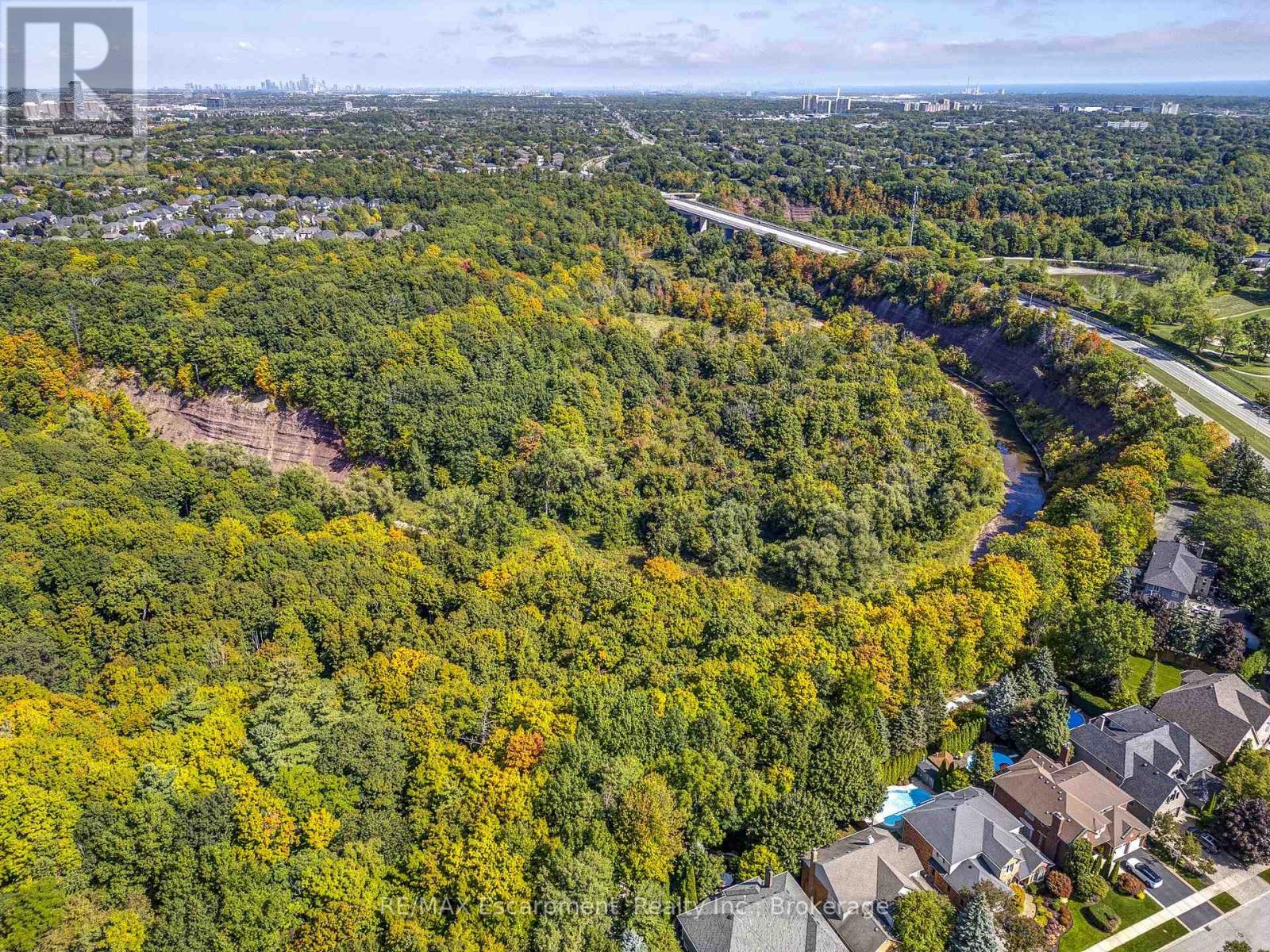 1194 OLD OAK DRIVE - 39