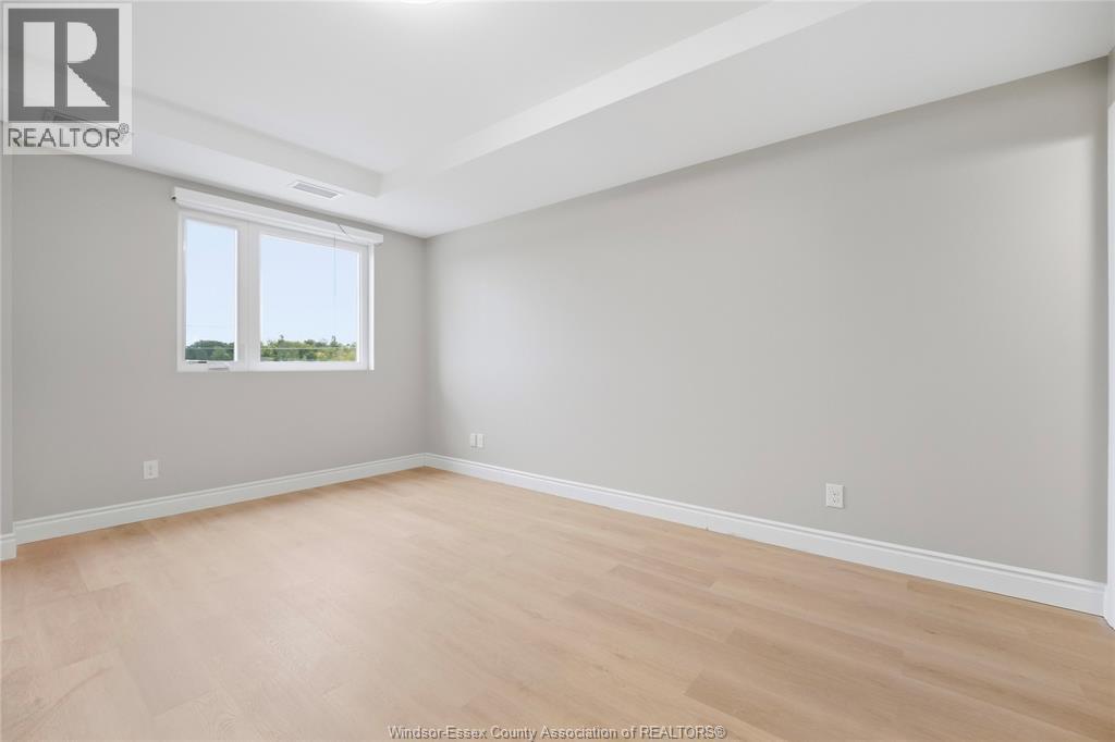 #404 1675 Banwell ROAD - 6