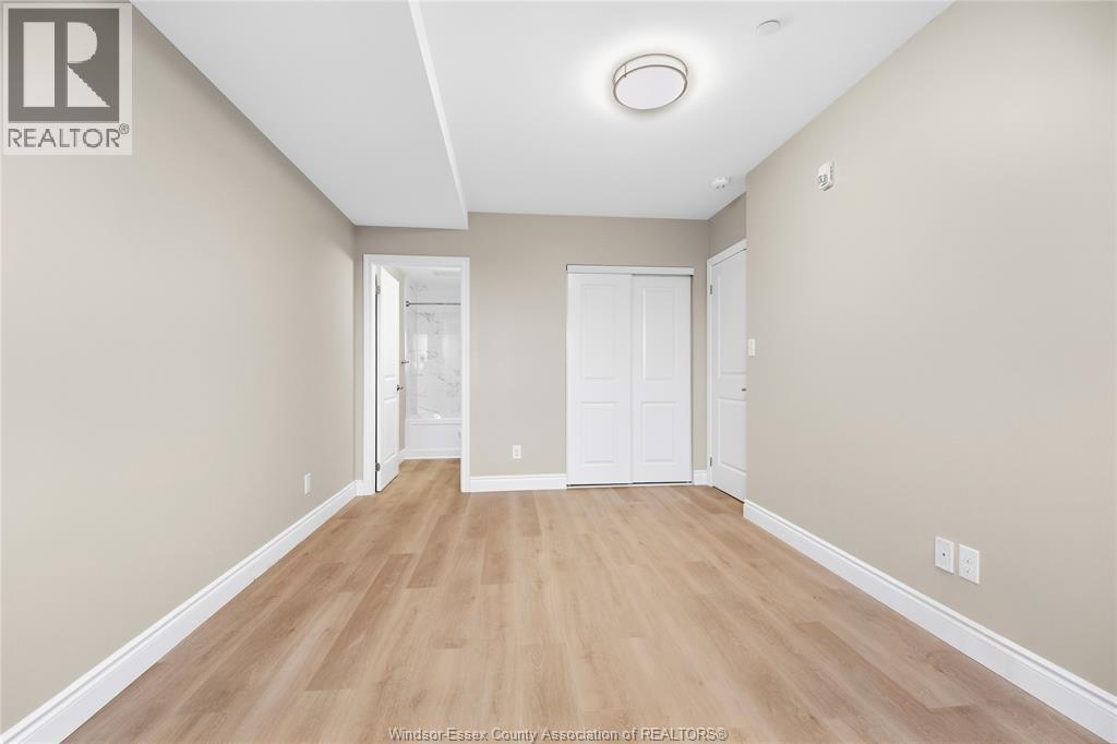 #404 1675 Banwell ROAD - 8