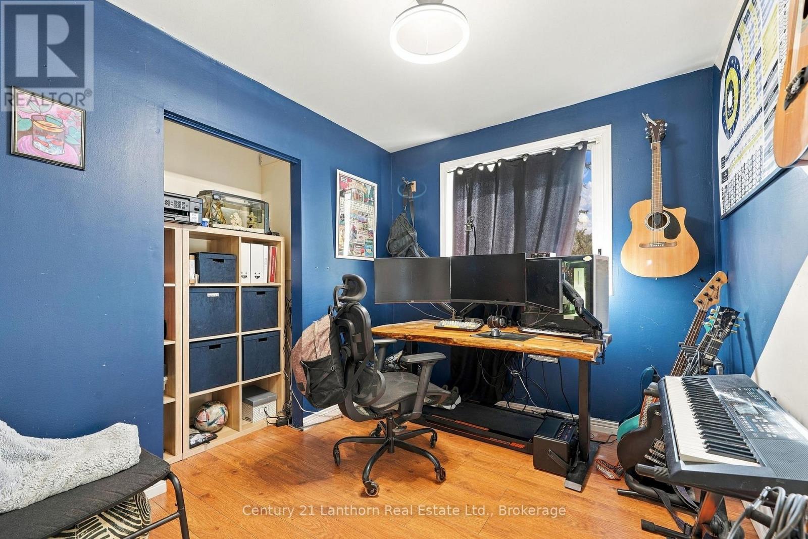 706 WILLIS STREET - 23