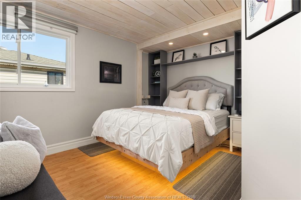 3985 ACORN CRESCENT - 13