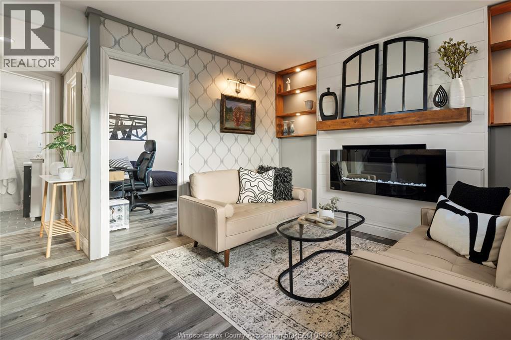 3985 ACORN CRESCENT - 11