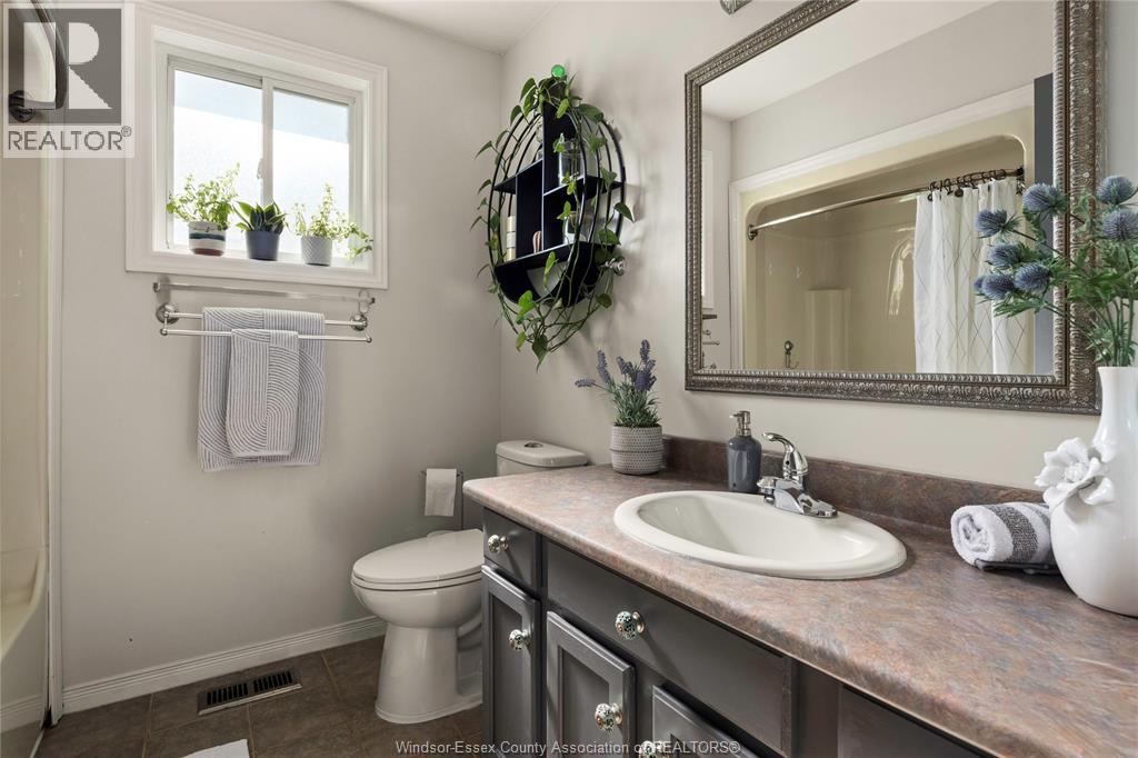 3985 ACORN CRESCENT - 18