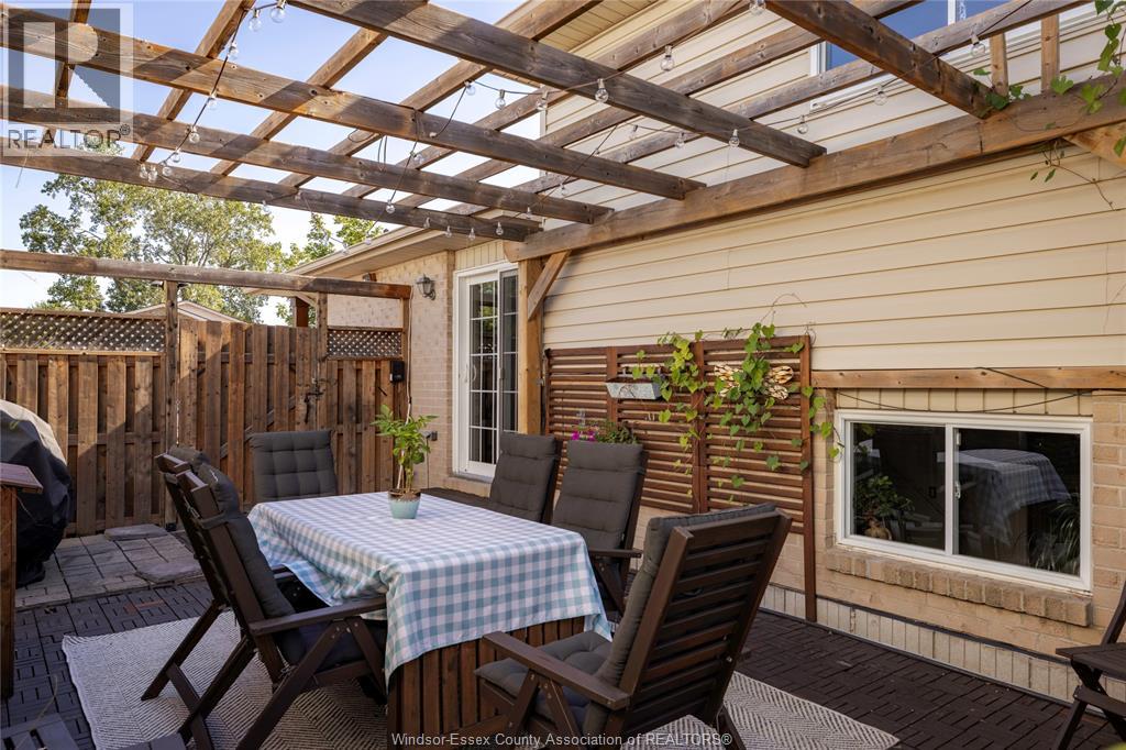 3985 ACORN CRESCENT - 22