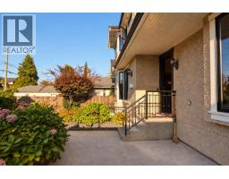 2509 Mcbain Avenue, Vancouver, BC V6L2C5 Photo 27