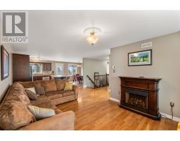 86 Hollyberry Drive thumbnail 11