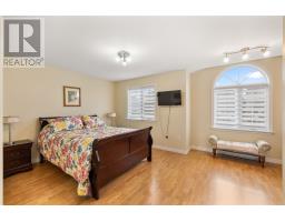 86 Hollyberry Drive thumbnail 15