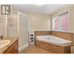 86 Hollyberry Drive thumbnail 17