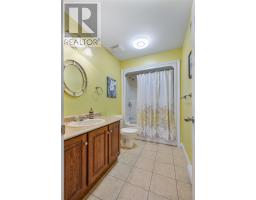 86 Hollyberry Drive thumbnail 19