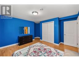 86 Hollyberry Drive thumbnail 23