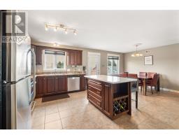 86 Hollyberry Drive thumbnail 4