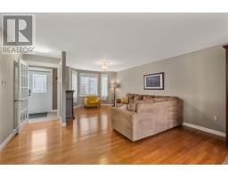 86 Hollyberry Drive thumbnail 9