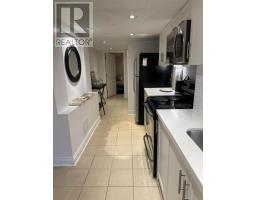 Dining room - W/o Basement - 21 Bristlewood Crescent, Vaughan, ON L4J9K7 Photo 8