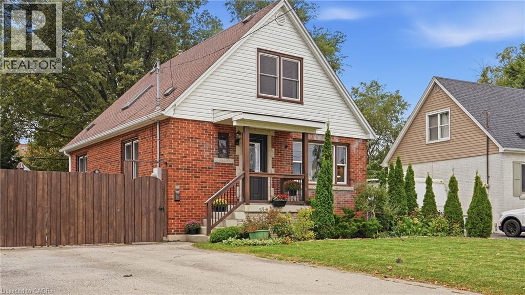 Photo of 42 DELEVAN Crescent