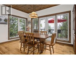 1059 Bona Vista Road, Lake Of Bays, ON P1H2J3 Photo 12
