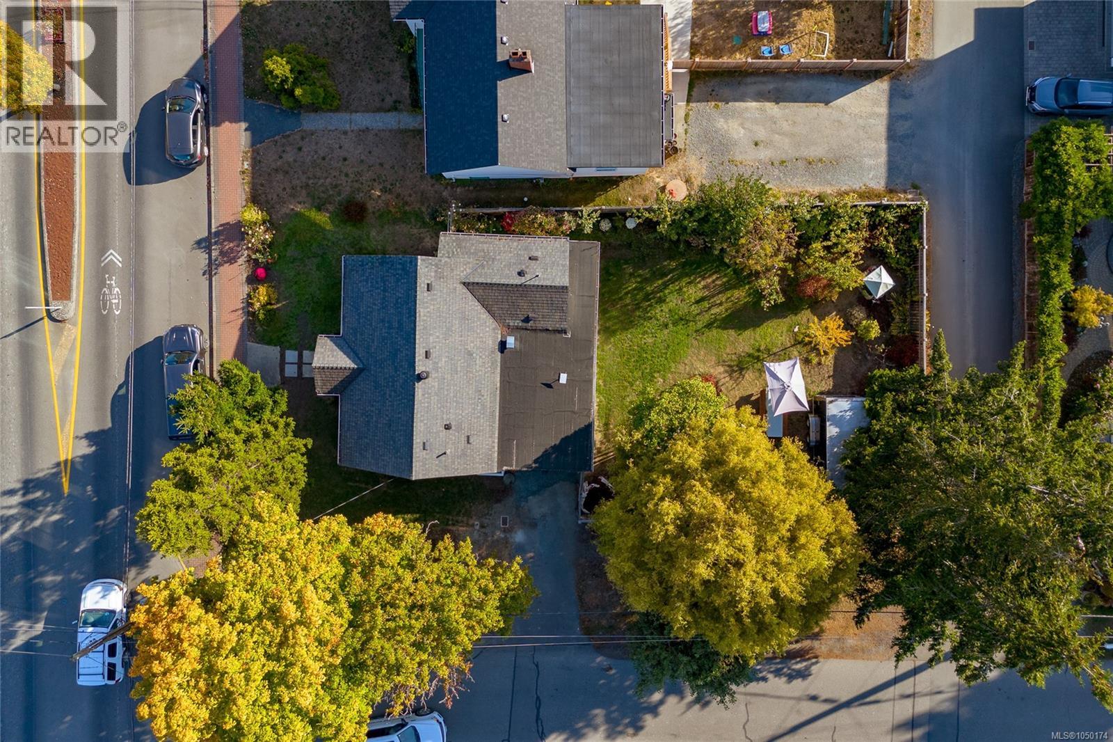 9646 Fifth St - Image 28