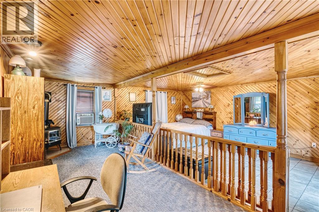 395 EDWARD Avenue N - 16