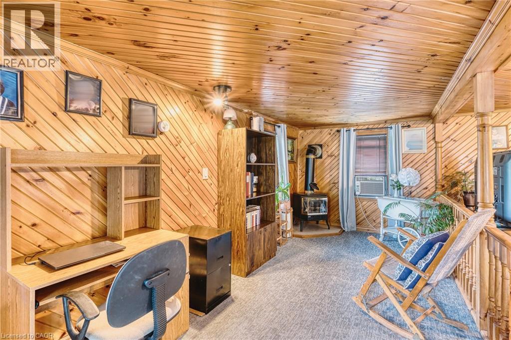 395 EDWARD Avenue N - Image 18
