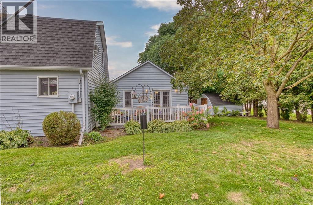 395 EDWARD Avenue N - Image 27