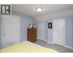 3155 Earl Grey St, Saanich, BC V9A1X1 Photo 20