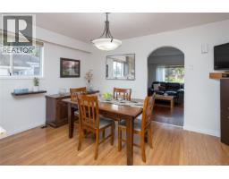 Bedroom - 3155 Earl Grey St, Saanich, BC V9A1X1 Photo 8