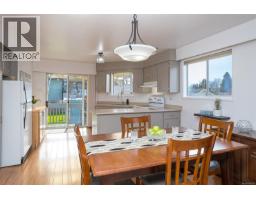 Bathroom - 3155 Earl Grey St, Saanich, BC V9A1X1 Photo 7