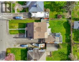 3155 Earl Grey St, Saanich, BC V9A1X1 Photo 32
