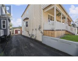 175 Pennywell Road thumbnail 5