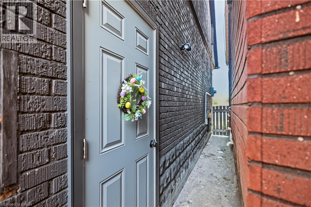 145 GAGE Avenue N - Image 32