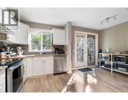 Living room - 12, 1339 14 Avenue Sw, Calgary, AB T3C0W3 Photo 10